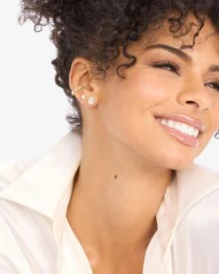 Isla Ear Cuff - Gold|White Diamondettes 10 Isla Ear Cuff - Gold|White Diamondettes -Melinda Maria IslaEarCuff E7132 G WTCZ E V2