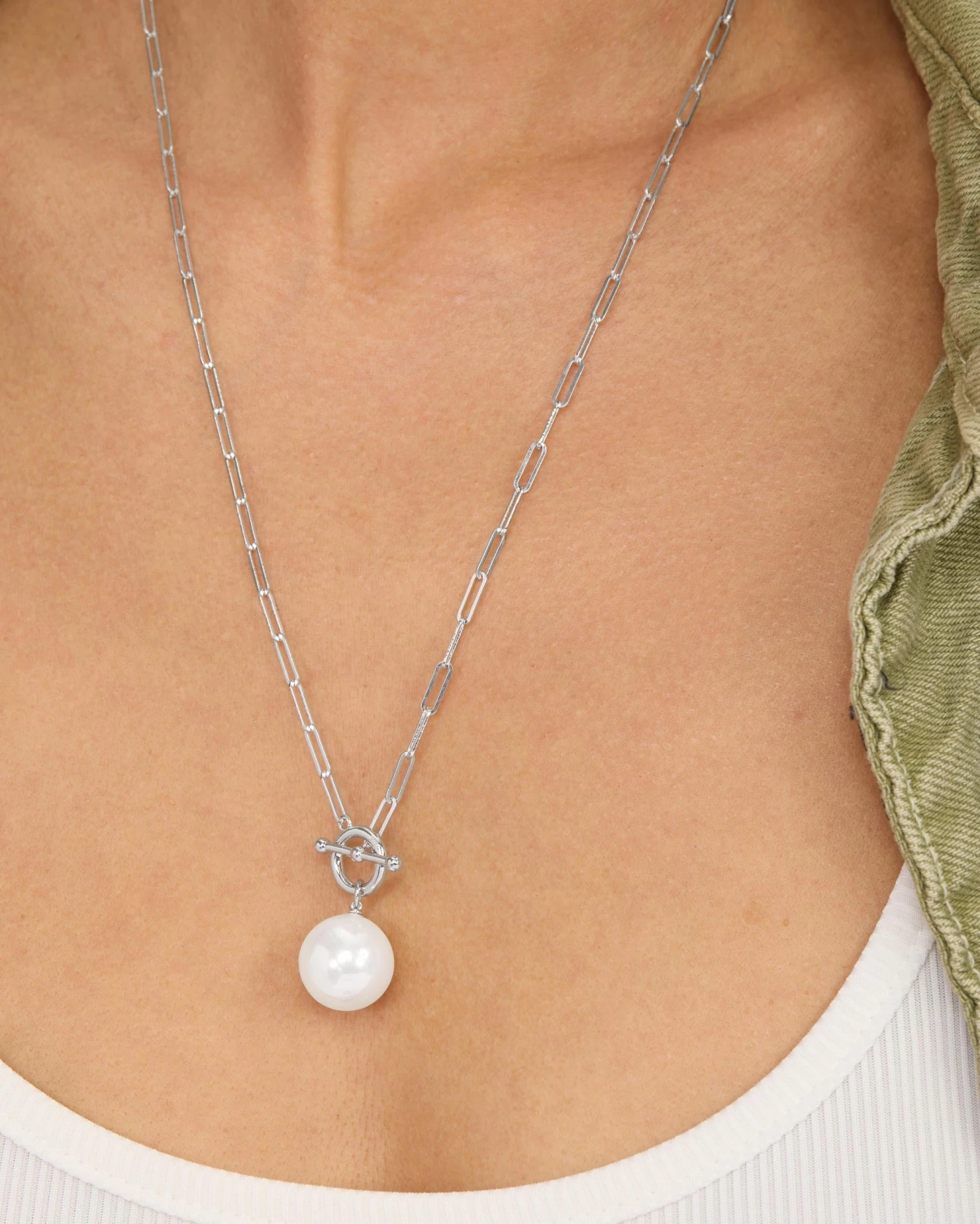 Life's A Ball Pearl Pendant Necklace - Silver 6 Life's A Ball Pearl Pendant Necklace - Silver - Image 4