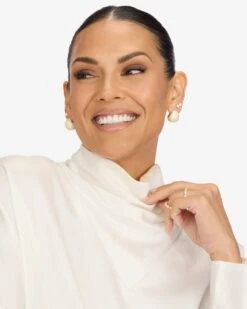 Norah Pave Earrings - Gold|White Diamondettes -Melinda Maria NorahPaveEarrings E7152 G WTCZ2016 V2 446c2647 15e5 4c7b ac8e 27f4ab285e67