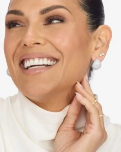 Norah Pave Earrings - Silver|White Diamondettes -Melinda Maria NorahPaveEarrings E7152 S WTCZ2047 V2 d0dd9183 8793 4406 97ce 0573c9089d39